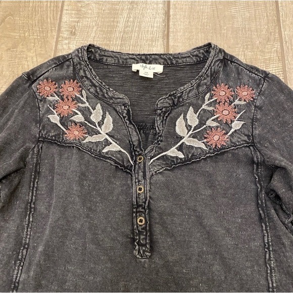 Style & Co Top XS Women Black Henley Mineral Wash Embroidered Floral Whimsigoth - Picture 3 of 8